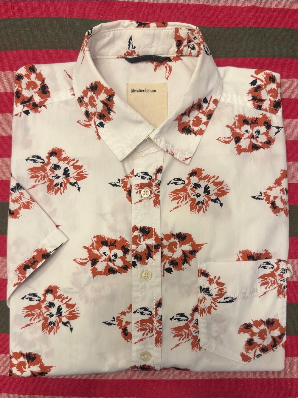 Life After Denim White Short-Sleeve Button-Up Shirt with Orange Floral Print